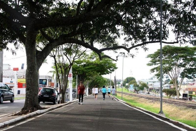 Otima Localizacao A 600 M Shopping Esmeralda Marília 外观 照片